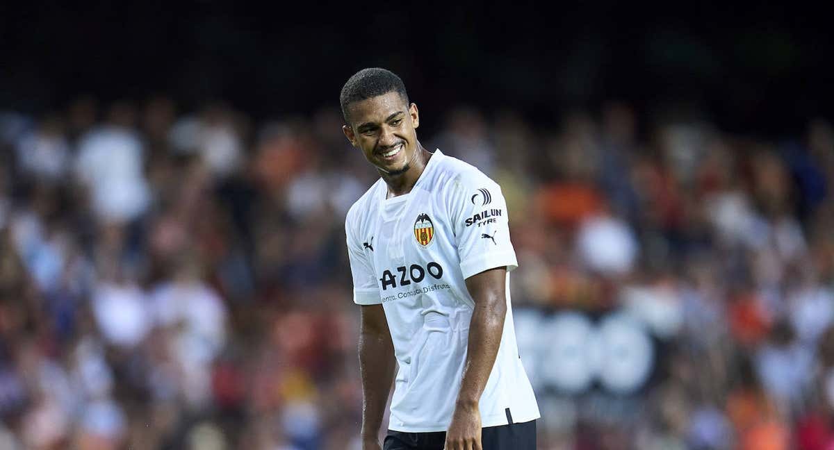 Samuel Lino, en un partido con el Valencia. /GETTY