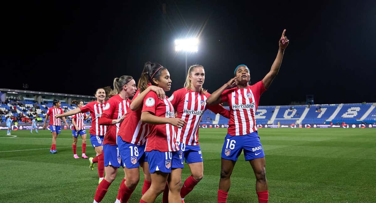 Ajibade celebra el tanto del Atleti ante el Levante en las semifinales de la Supercopa. /RFEF