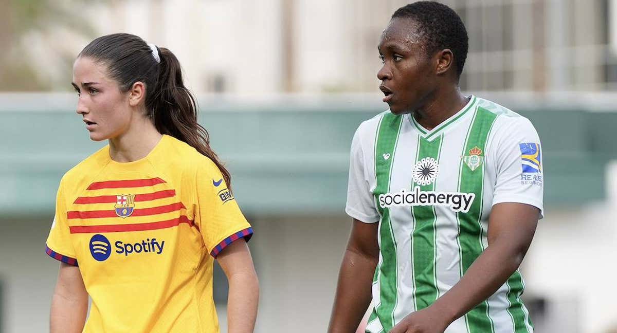 Bruna Vilamala, del Barça, y Dorine, del Betis, durante un partido de Liga F. /LIGA F
