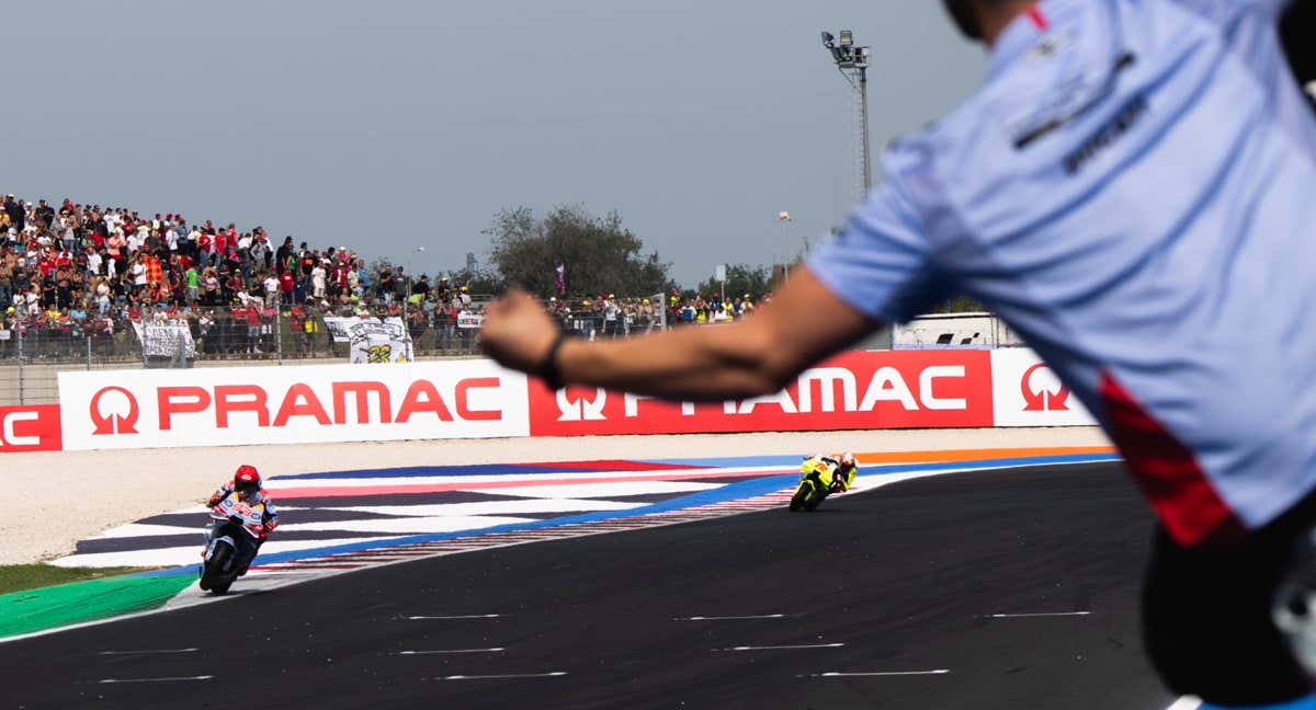 Marc Márquez sigue sacando tajada del error de sus rivales