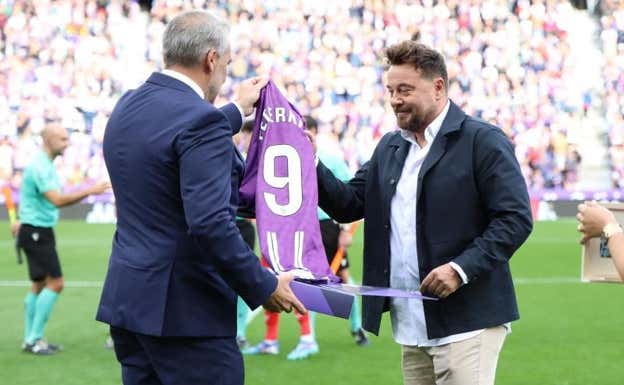 Alen Peternac recibió antes del partido ante el Rayo un homenaje. Norte de Castilla.
