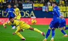 David Soria mantiene al Villarreal estancado