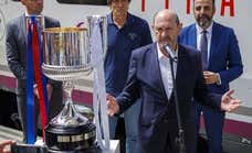 El diálogo entre José Ángel Sánchez y Rafael Louzán que calmó las aguas agitadas por los árbitros: «Todos corremos el riesgo de equivocarnos, y en este sentido fue así«