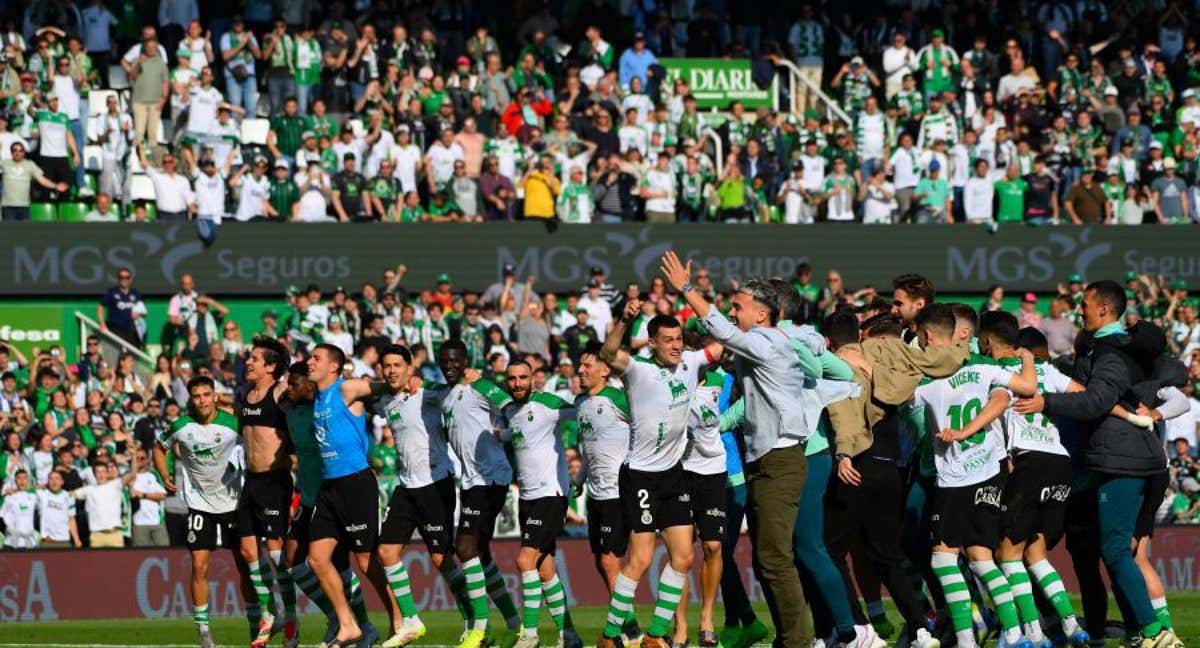 El Racing celebra la victoria./LALIGA